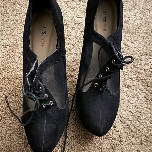 Elegant Black Women's Platform Heels - Picture 3 of 4